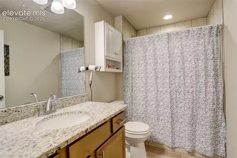 Bath - 10877 Rolling Mesa Dr, Peyton, CO 80831 photo 1 of 4
