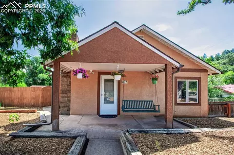 107 Oak Pl, Manitou Springs, CO 80829