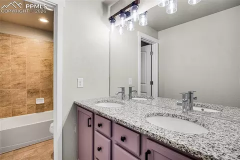 Bath - 928 Graywoods Ter, Monument, CO 80132 photo 2 of 3