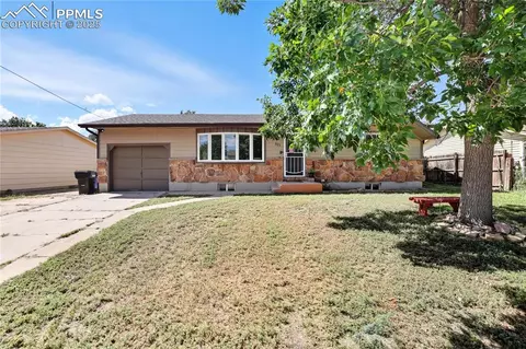 521 Clearview Dr, Fountain, CO 80817
