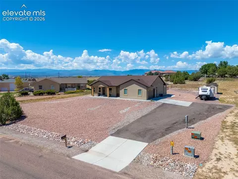519 S Woodstock Dr, Pueblo West, CO 81007