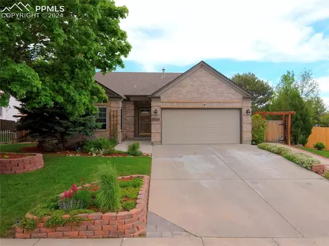 3840 Cranswood Way, Colorado Springs, CO 80918