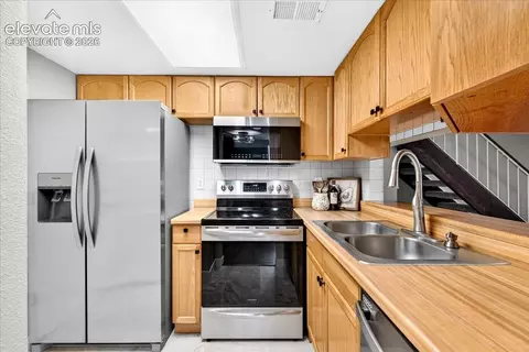 Kitchen - 10001 Evans Ave #79B, Denver, CO 80247 photo 3 of 3