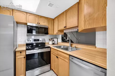 Kitchen - 10001 Evans Ave #79B, Denver, CO 80247 photo 2 of 3