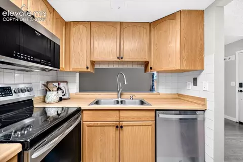 Kitchen - 10001 Evans Ave #79B, Denver, CO 80247 photo 1 of 3