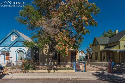 221 Nelson Ave, Pueblo, CO 81004