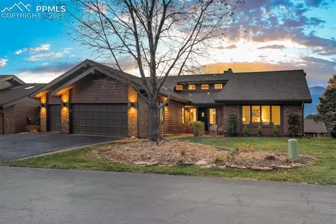 1532 Smoochers Cir, Colorado Springs, CO 80904