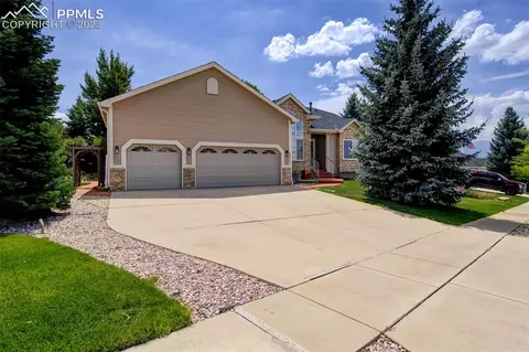 9915 Pleasanton Dr, Colorado Springs, CO 80920