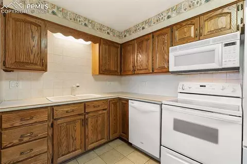 1714 Baylor Dr, Colorado Springs, CO 80909