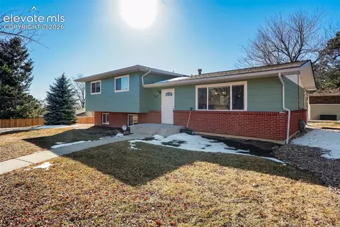 3806 Somerset Dr, Colorado Springs, CO 80907