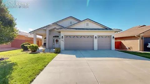 929 Aspencrest Dr, Pueblo, CO 81005