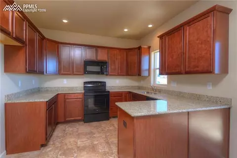 11528 Louvre Pt, Peyton, CO 80831 photo 8