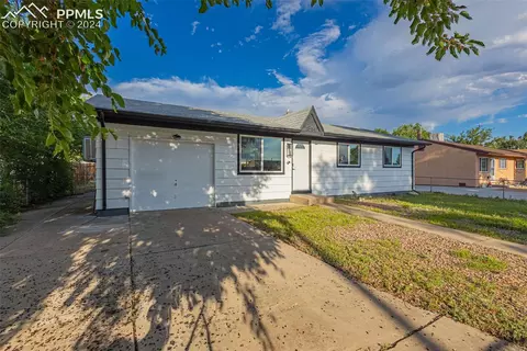 1814 Mohawk Rd, Pueblo, CO 81001