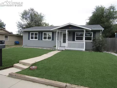 334 Mount View Ln, Fountain, CO 80817