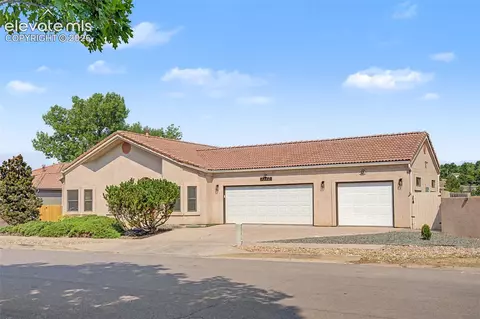3350 Templeton Gap Rd, Colorado Springs, CO 80907