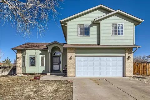 523 W Hook Dr, Pueblo West, CO 81007