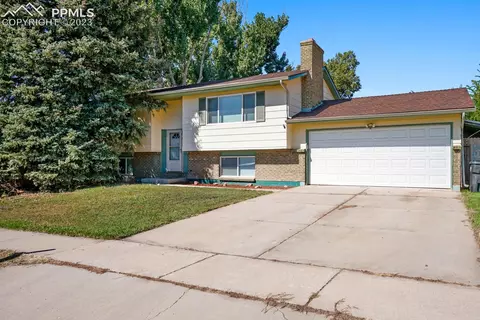 2854 Shadowglen Dr, Colorado Springs, CO 80918