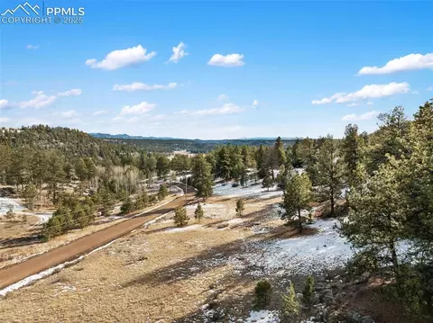 527 Plateau Dr, Guffey, CO 80820