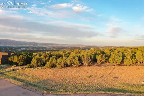 528 Greenhorn Dr, Canon City, CO 81212
