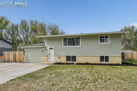 1690 River Dr, Fountain, CO 80817