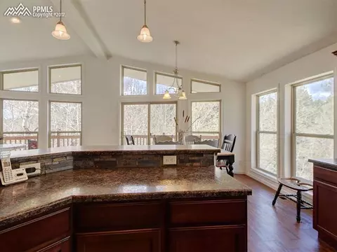 964 E Bison Creek Trl, Divide, CO 80814 photo 2
