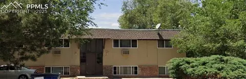 320 Vehr Dr, Colorado Springs, CO 80916