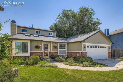 5345 Heather Ridge Ct, Colorado Springs, CO 80915