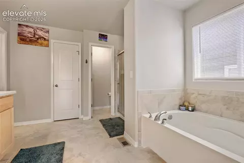 Bath - 8251 Barley Ct, Peyton, CO 80831 photo 4 of 5