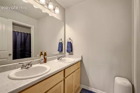 Bath - 8251 Barley Ct, Peyton, CO 80831 photo 2 of 5