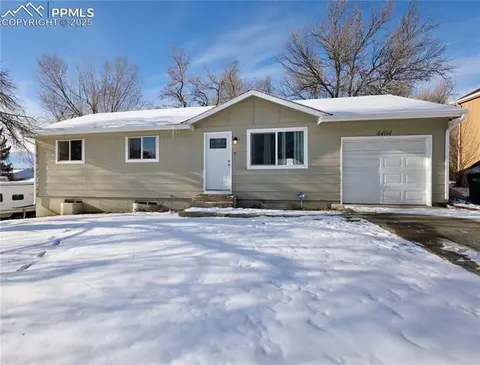 4404 Dewey Dr, Colorado Springs, CO 80916