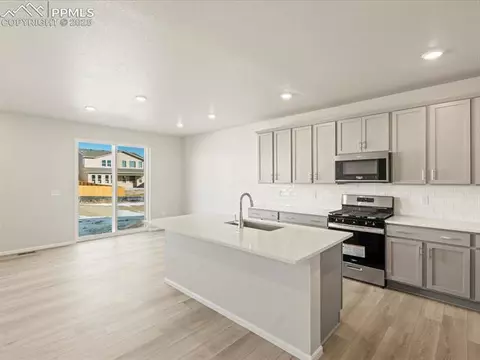 13422 Valley Peak Dr, Peyton, CO 80831 photo 7