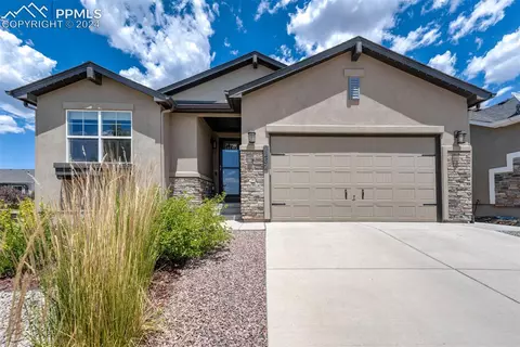 7257 Rim Bluff Ln, Colorado Springs, CO 80927