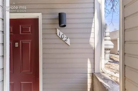 5702 W Asbury Pl #102, Lakewood, CO 80227