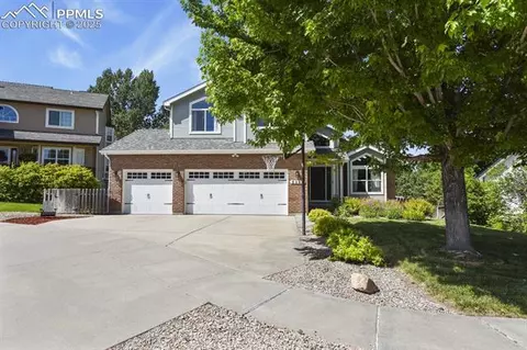 5352 Wells Fargo Dr, Colorado Springs, CO 80918