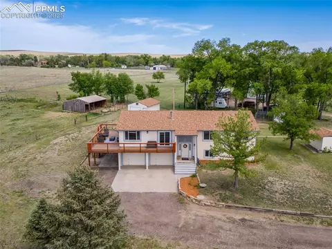 8275 Ingle Ln, Fountain, CO 80817