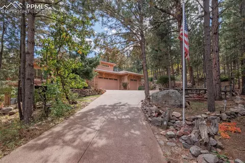 245 Stonebeck Ln, Colorado Springs, CO 80906