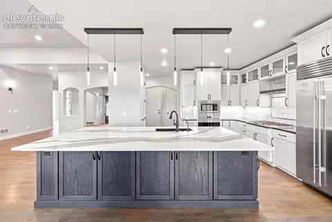 Kitchen - 17796 Mining Way, Monument, CO 80132 photo 4 of 5