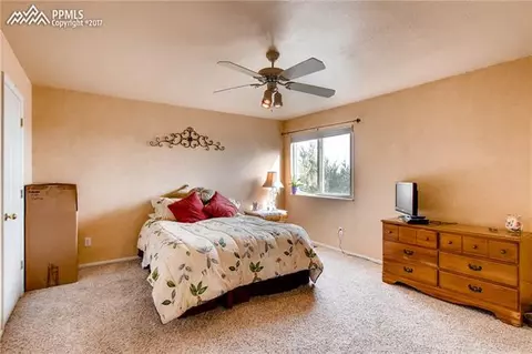 10945 Surrey Ln, Peyton, CO 80831 photo 11