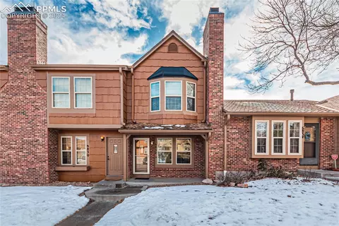 6832 Mountain Top Ln, Colorado Springs, CO 80919