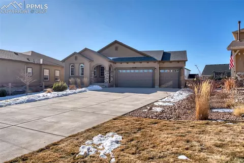 9029 Pacific Crest Dr, Colorado Springs, CO 80927
