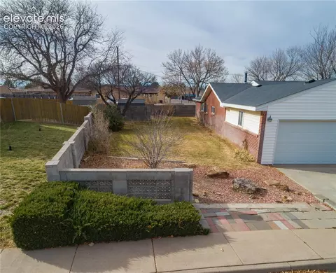 77 Circle Dr, La Junta, CO 81050 photo 6