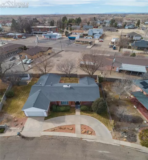 77 Circle Dr, La Junta, CO 81050 photo 2