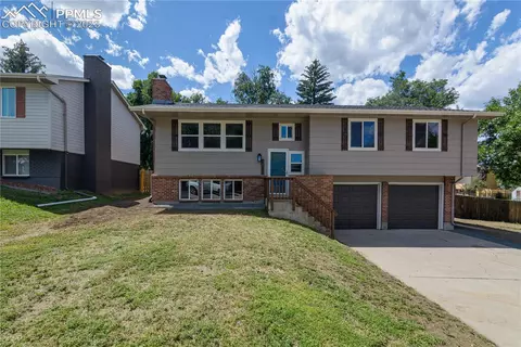 6810 Snead St, Colorado Springs, CO 80911
