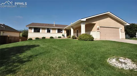 1645 Bison Ridge Dr, Colorado Springs, CO 80919