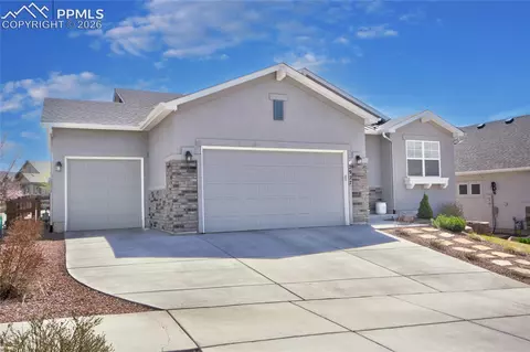 2927 Golden Meadow Way, Colorado Springs, CO 80908
