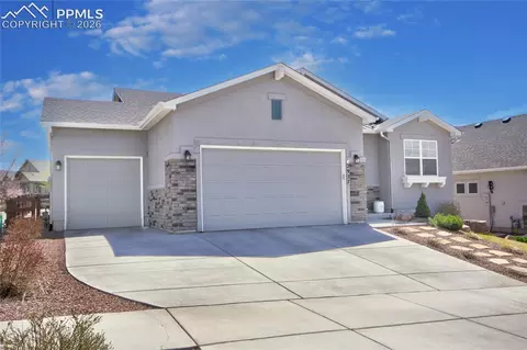 2927 Golden Meadow Way, Colorado Springs, CO 80908