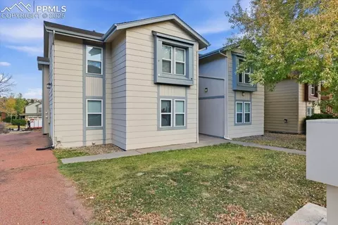 2245 Split Rock Dr, Colorado Springs, CO 80919