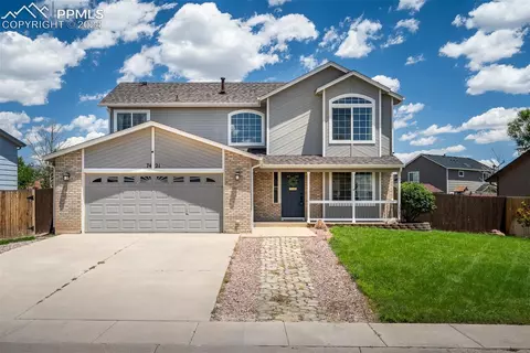 7421 Sue Ln, Colorado Springs, CO 80925