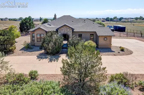 652 W Calle Allegre Dr, Pueblo, CO 81007