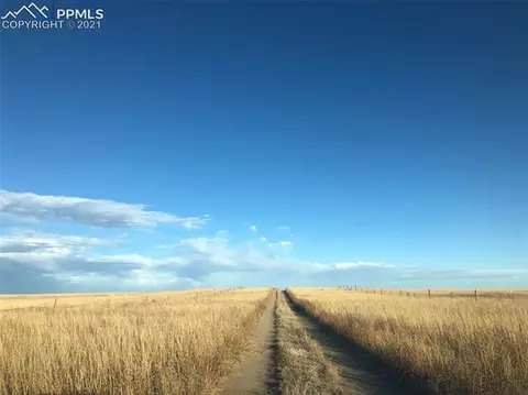 10457 S Edison Rd, Yoder, CO 80864 photo 3